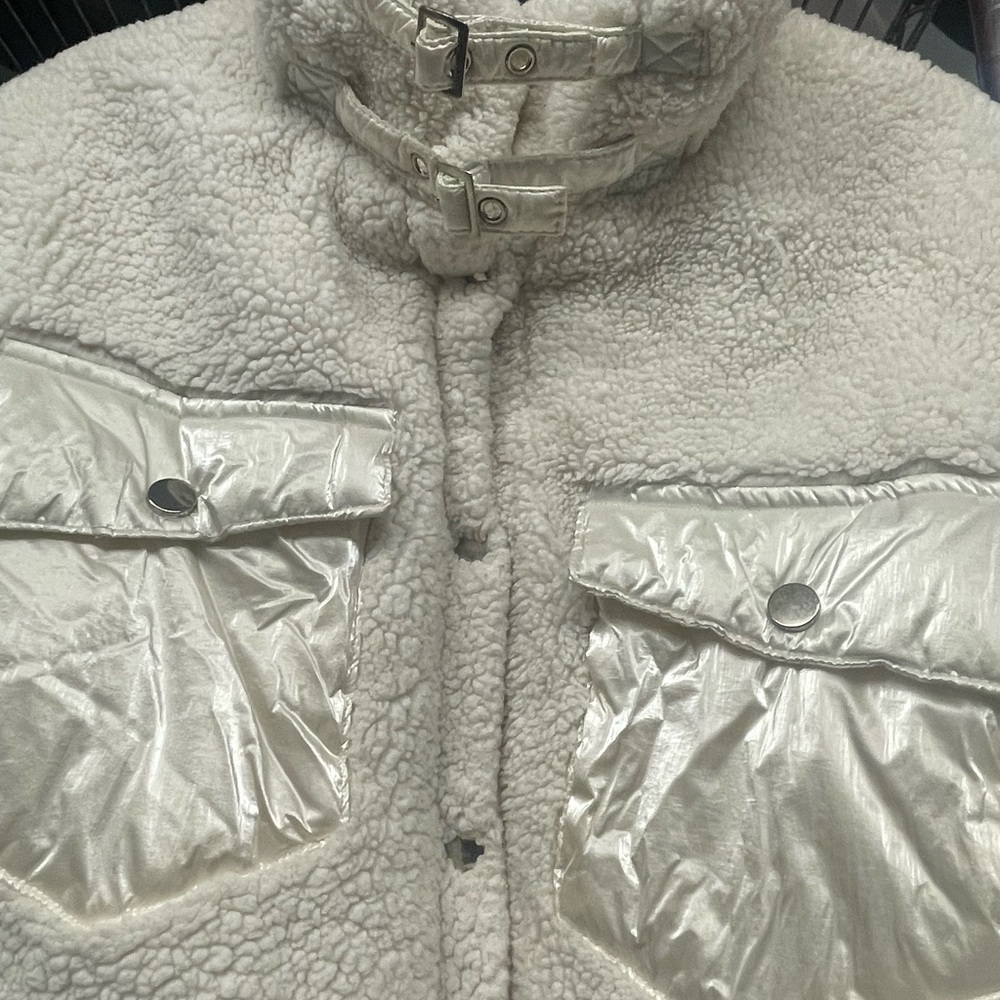 Women's White Sherpa Jacket(teddy)🔥 - Picture 3 of 4